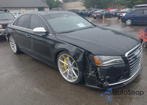 2013 Audi S8 4.0T z USA, uszkodzony, nr VIN WAUD2AFD4DN033777